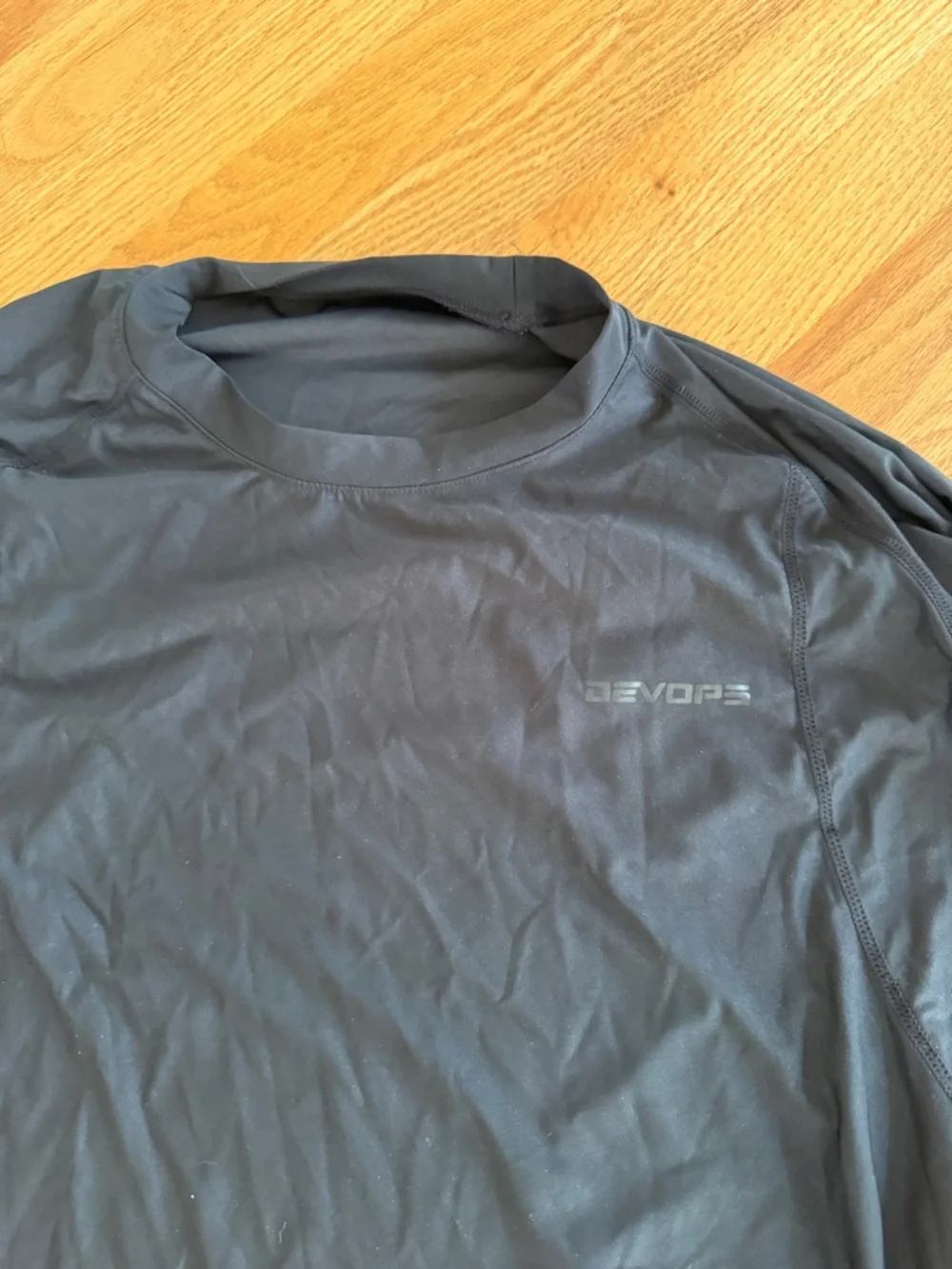 Devops men’s dry fit compression long sleeve top size XL